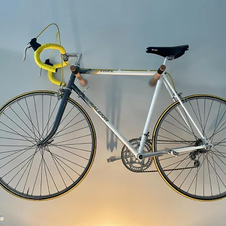 Stylish Design Very Close To Kurfurstendamm At Savignyplatz Berlin