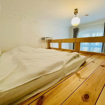 Stylish Design Very Close To Kurfurstendamm At Savignyplatz דירה